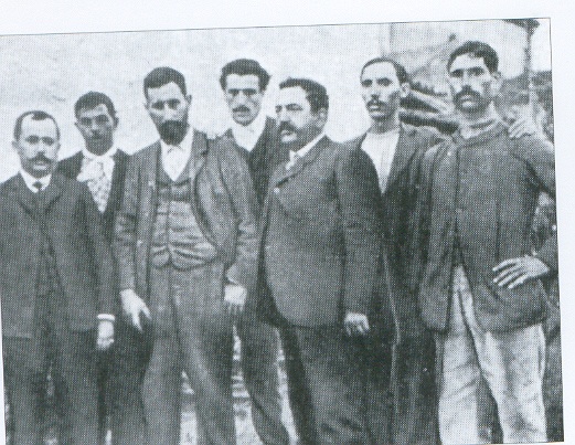 Organizadores y oradores en un mitin en Astillero en 1906